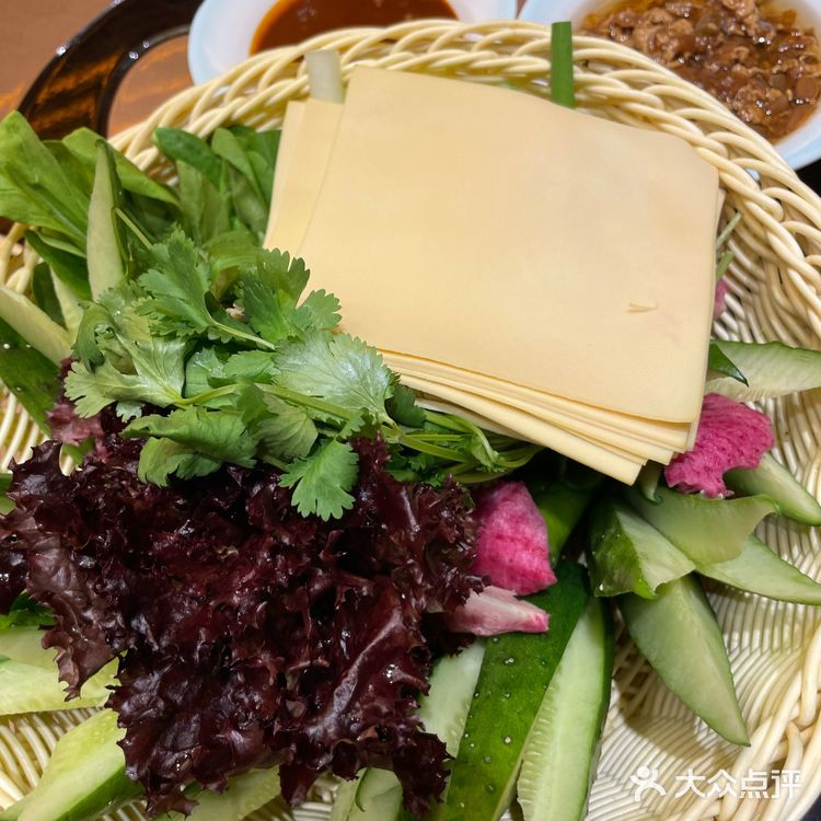 探美食｜长春最贵烤全羊果然名不虚传