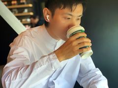 -星巴克臻选(宁波世纪东方广场店)