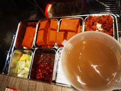 重庆原始红油现炒锅底-王歘歘·chuǎ火锅(五道营店)