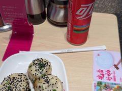 -小杨生煎(金山百联购物中心3楼店)