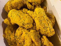 -BHC炸鸡(明洞总店)