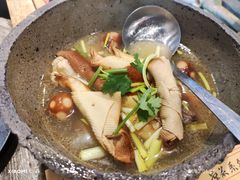 -破瓦寒窑·地摊烤羊排