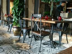 餐具摆设-大理岛·精品云南菜·音乐餐厅