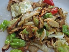 炒牛肝菌-怡得观滇餐厅·地道昆明菜·1996(海埂大坝店)