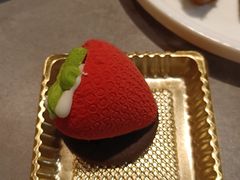 -黑金·寻焰自助百汇·烤肉·火锅(中街店)