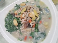 上汤枸杞叶-台山美食一绝阿四台山黄鳝饭(阿四创作店)