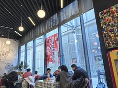 -汽车博物馆主题餐厅