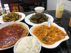 -芳芳餐厅(白沙路店)