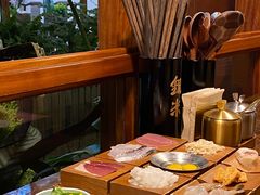 -银米·云南传统过桥米线(双廊黑金冠店)