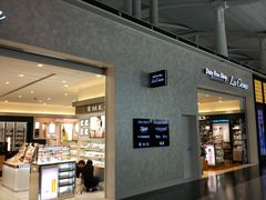 -关西国际机场直营免税店