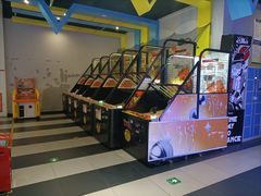 -反斗乐园π·电玩·高空拓展·蹦床(龙华天虹店)