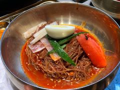 -草家酱蟹炭火烤肉店(珲春南路一店)
