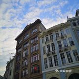 赞记这家店的东西比其他地方贵一些，嗯