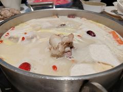 -三人行骨头王火锅(长寿店)