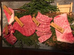 牛肉拼盘-飞驒牛 烤肉 马食一代(銀座店)