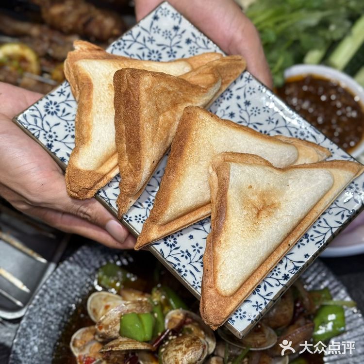 烤串配啤酒,这才叫周末