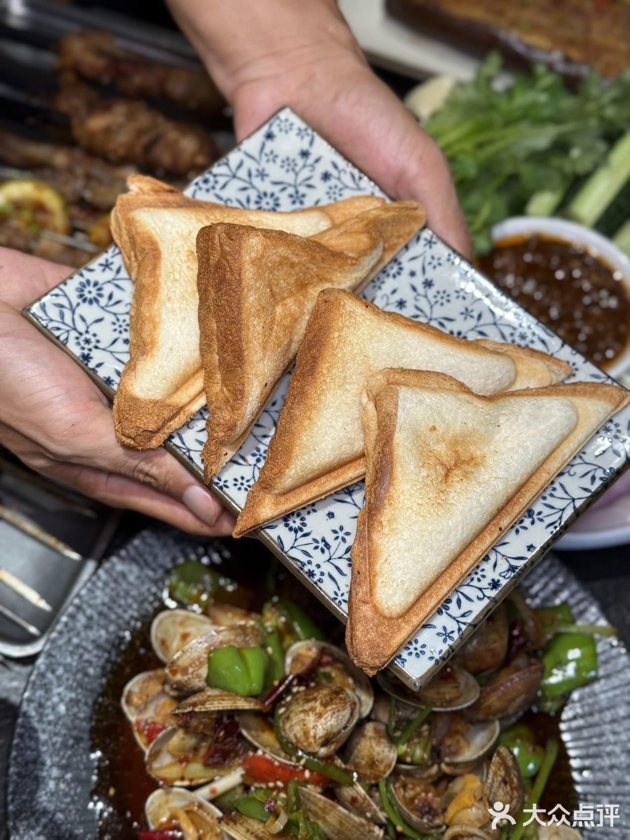 烤串配啤酒，这才叫周末