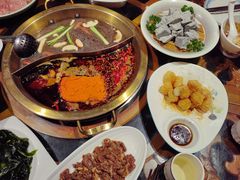 -小天鹅火锅·一线江景洪鼎旗舰店(洪崖洞店)