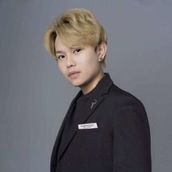 -洛施奇烫发染发沙龙