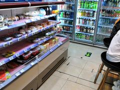 -全家便利店(王府井大街店)