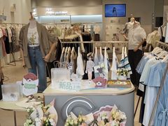 -王府井奥莱临潼小镇(临潼店)