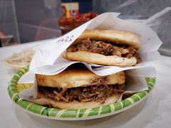 牛肉烧饼普通版-穆得·老周家牛肉烧饼(普利街店)