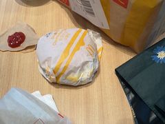 -麦当劳(中二横路店)