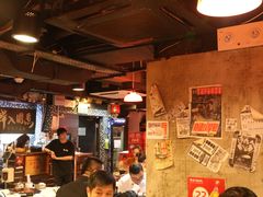 大堂-鲜入围煮花胶鸡海鲜火锅