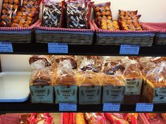 -红宝石·鲜奶小方·海派西点房(南翔店)
