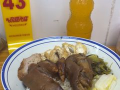 -明姨仔潮汕美食·碳炉猪脚·汕尾牛腩饭·起片鸡煲(起义路店)