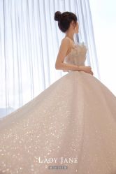 -Lady  Jane高端婚纱礼服馆
