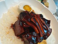 元宝目鱼红烧肉-屋里厢上海菜馆