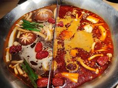 珍鲜菌菇鸳鸯锅-湊湊火锅·茶憩(杭州湖滨银泰in77店)
