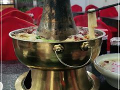 -撒拉人家.酸菜牦牛肉火锅