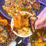 【招牌烤鱼】 招牌必点，基本上每桌都有这道菜️外皮烤