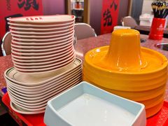 -四囍码头海鲜烧烤自助火锅(外滩南京东路悦荟广场店)