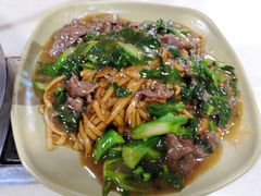 湿炒牛河-胡须佬鸡煲四季火锅(龙珠大道店)