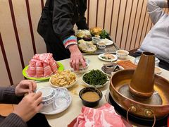 -洞庭洲·防空洞火锅·铜锅涮肉·烧烤(新百广场店)