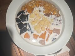 -RUXU入续糖水铺与包(卓悦中心店)