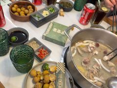 -喃喃椰·糟粕醋·椰子鸡火锅(七堡花园店)