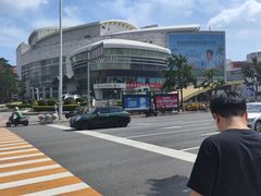 -人民广场(地铁站)