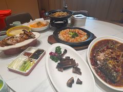 -梅利汴京烤鸭•开封豫菜地标店(东大街店)