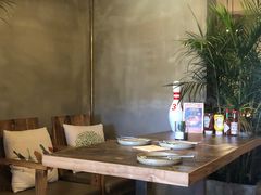 -HIGH FIVE哈福手工汉堡(桂林路店)