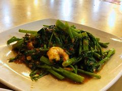 -大树下海鲜饭店