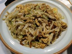 鸡蛋圆白菜炒圆粉-到家尝北京菜(西坝河店)