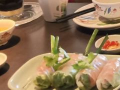 -大头虾越式风味餐厅(光明广场店)