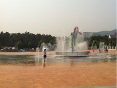 -汤山欢乐水世界