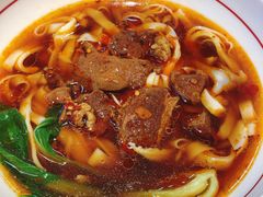 招牌红烧牛肉米粉-呷佬·长沙手工米粉(金沙江路店)