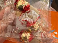 -VENCHI 闻绮(上海佛罗伦萨小镇店)