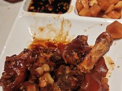 -老周家酱卤猪蹄私房菜(克拉玛依西街店)